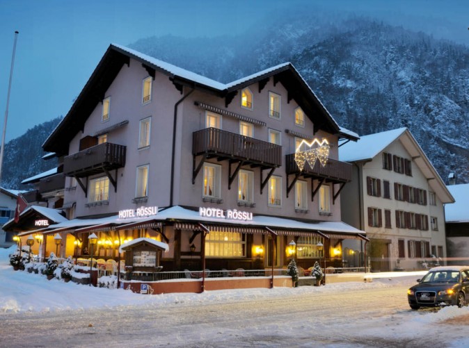 012_Roessli_Interlaken_Schoene Aussichten Touristik_Aussenansicht_Roessli